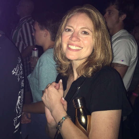 Meet your Posher, Valerie - Picture 1 of 1